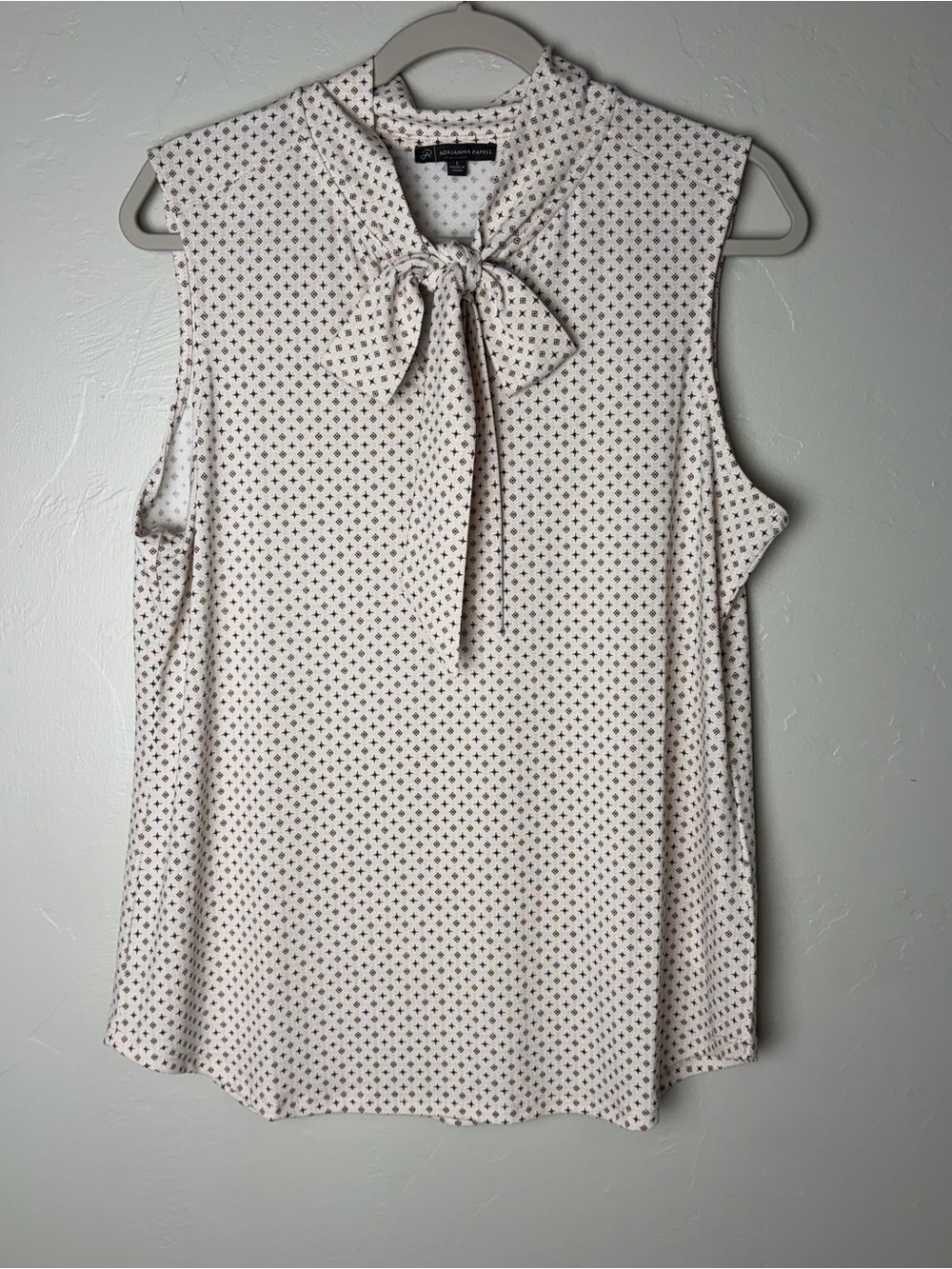Adrianna Papell Cream Sleeveless Tie-Neck Polka Dot Camisole